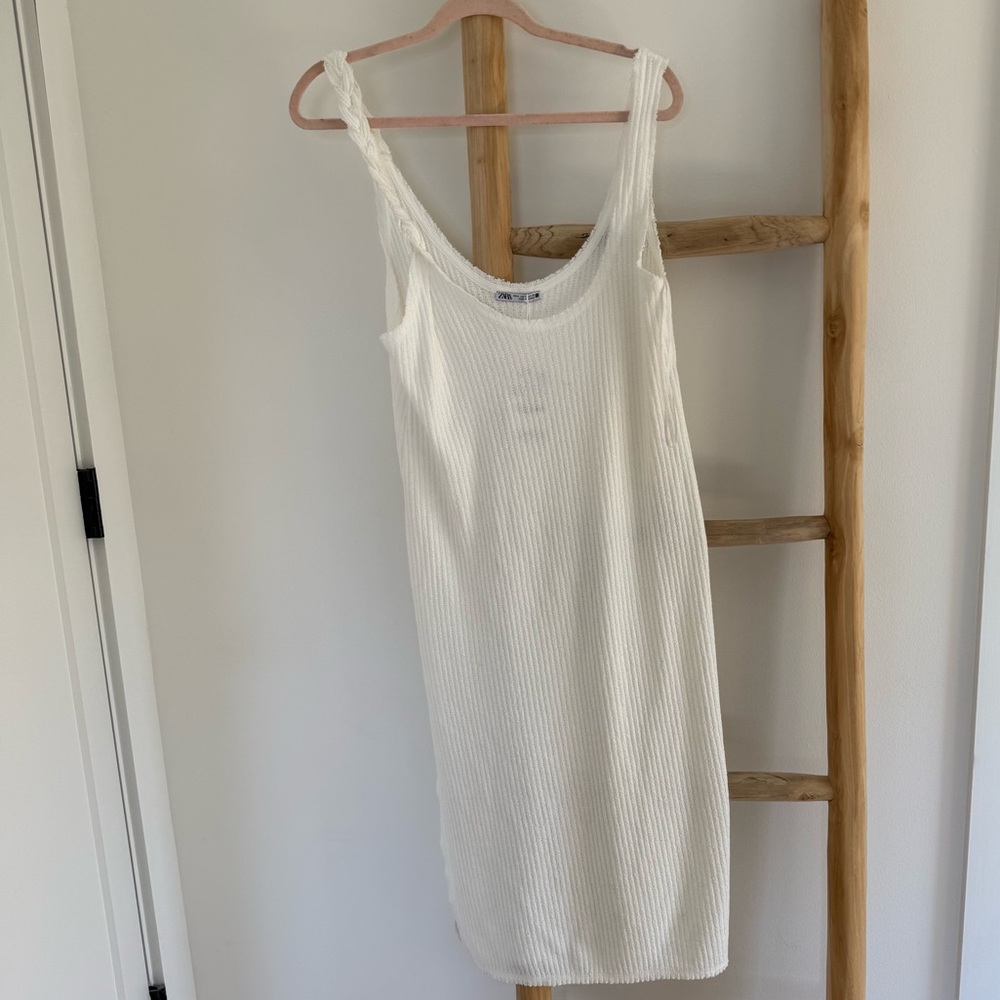 ZARA THAILAND - Beautiful White Dress - ine side braid! Sz M